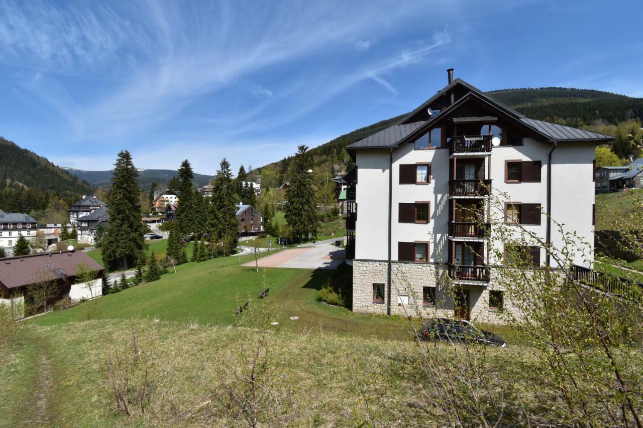 Dalibor Ii With Private Entrance And Private Garage Apartmán Špindlerŭv Mlýn
